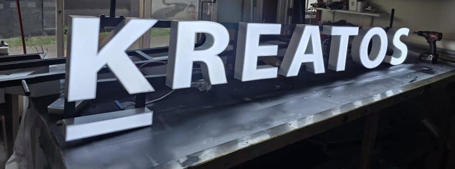 KREATOS lichtreclame gevel